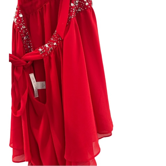 Victoria’s Secret’s nightgown. - Picture 7 of 9